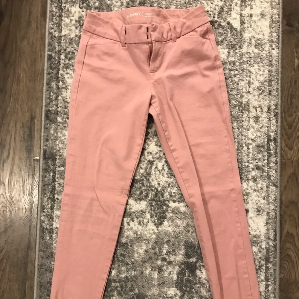 Blush Pink Old Navy Pixie Ankle Pants. Size 0